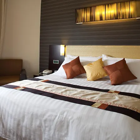 Hotel Royal Queens-3